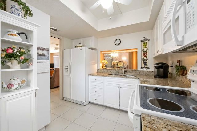 2756 CLUBHOUSE DRIVE 101, Sarasota, FL 34232