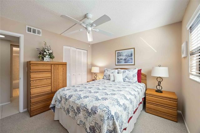 2756 CLUBHOUSE DRIVE 101, Sarasota, FL 34232