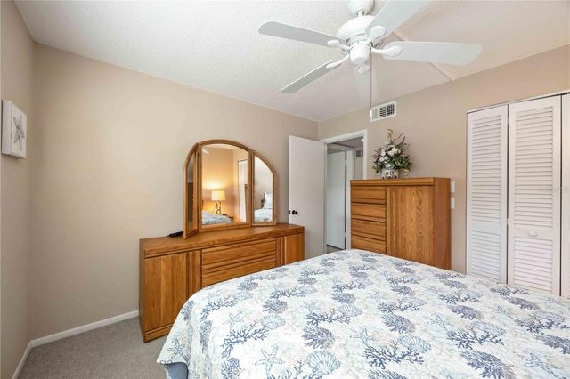 2756 CLUBHOUSE DRIVE 101, Sarasota, FL 34232