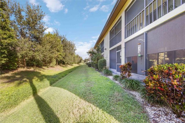 2756 CLUBHOUSE DRIVE 101, Sarasota, FL 34232