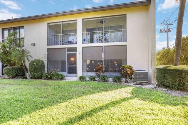 2756 CLUBHOUSE DRIVE 101, Sarasota, FL 34232