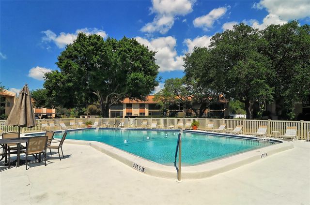 2756 CLUBHOUSE DRIVE 101, Sarasota, FL 34232