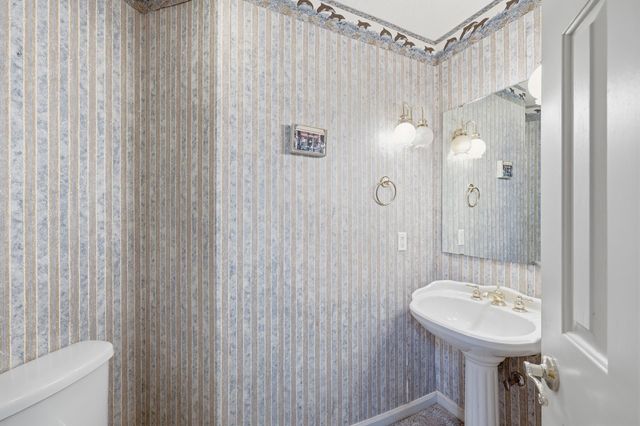 2562 Lake Vista Dr., Little River, SC 29566