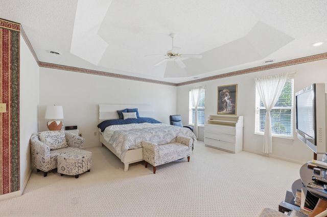 2562 Lake Vista Dr., Little River, SC 29566