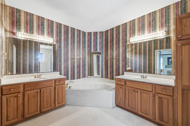 2562 Lake Vista Dr., Little River, SC 29566