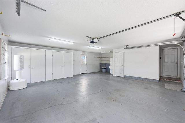 2562 Lake Vista Dr., Little River, SC 29566