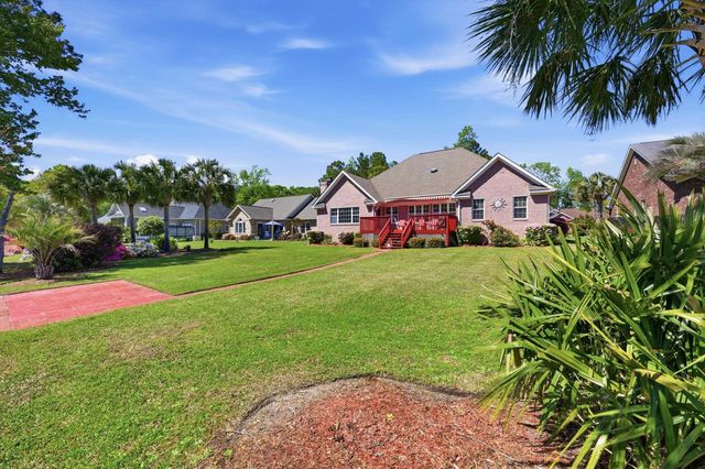 2562 Lake Vista Dr., Little River, SC 29566