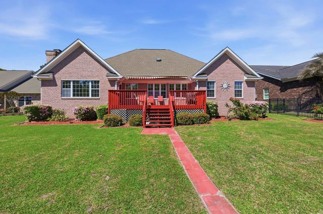 2562 Lake Vista Dr., Little River, SC 29566