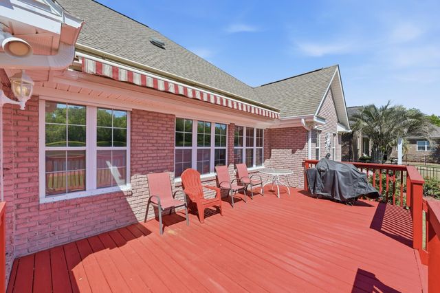 2562 Lake Vista Dr., Little River, SC 29566