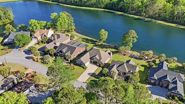 2562 Lake Vista Dr., Little River, SC 29566