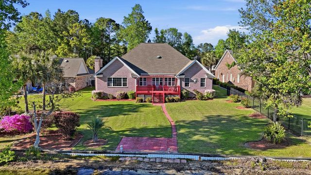 2562 Lake Vista Dr., Little River, SC 29566