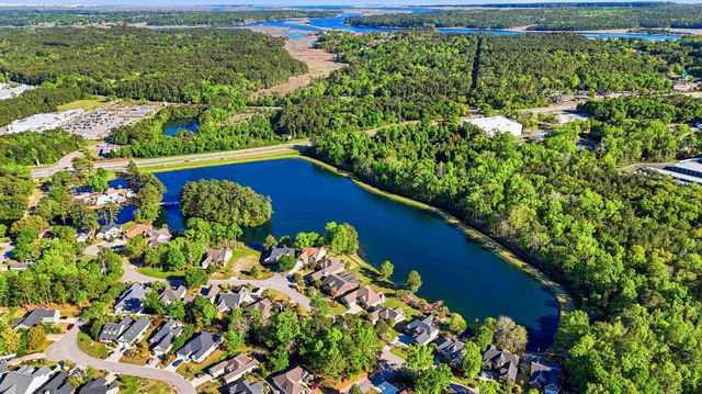 2562 Lake Vista Dr., Little River, SC 29566