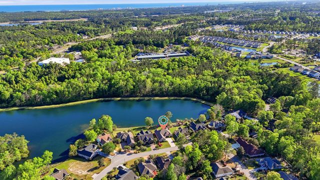 2562 Lake Vista Dr., Little River, SC 29566