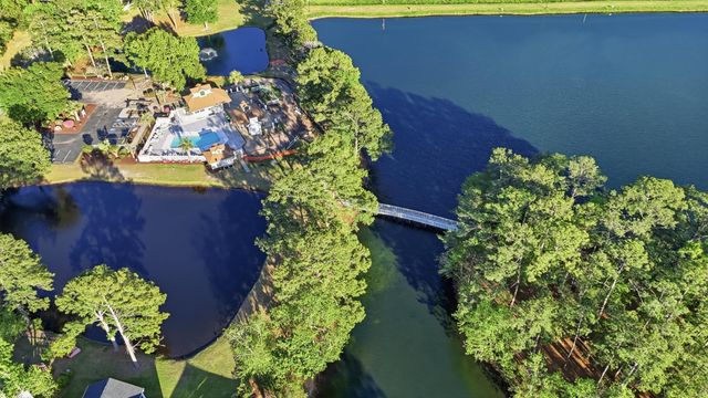 2562 Lake Vista Dr., Little River, SC 29566