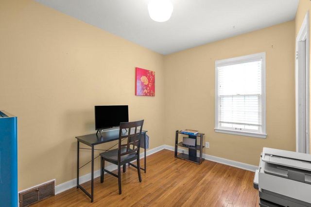 1981 W James Avenue, Saint Paul, MN 55105