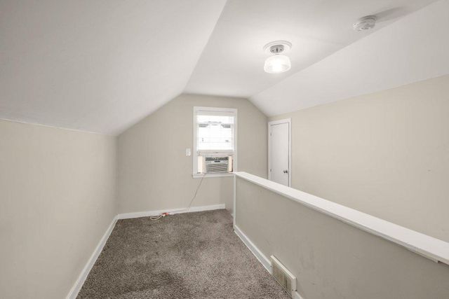 1981 W James Avenue, Saint Paul, MN 55105