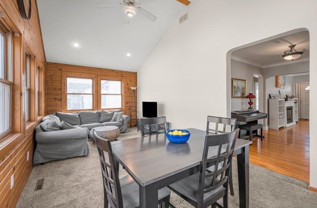 1981 W James Avenue, Saint Paul, MN 55105