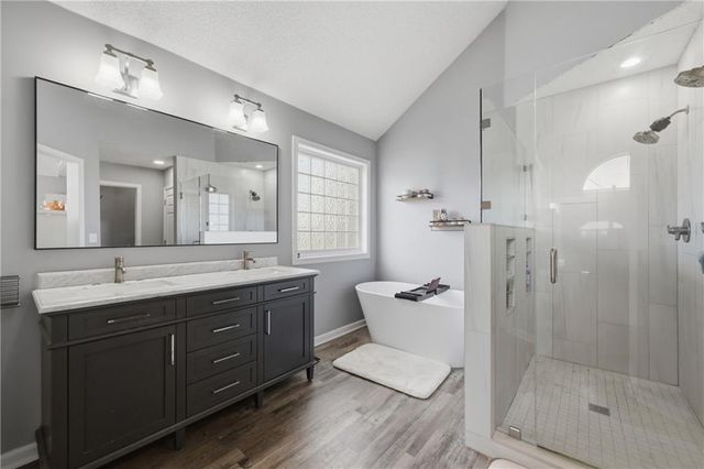 1624 SE 11th Street, Lee's Summit, MO 64081