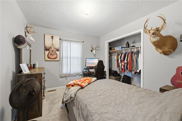 1624 SE 11th Street, Lee's Summit, MO 64081