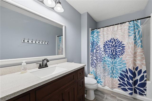 1624 SE 11th Street, Lee's Summit, MO 64081