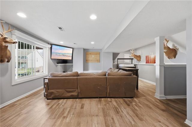 1624 SE 11th Street, Lee's Summit, MO 64081