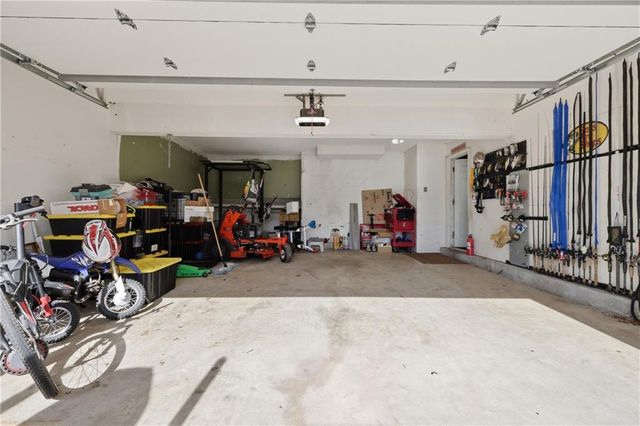 1624 SE 11th Street, Lee's Summit, MO 64081