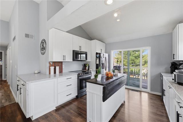 1624 SE 11th Street, Lee's Summit, MO 64081