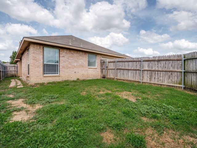 709 Catalina Drive, Lancaster, TX 75146