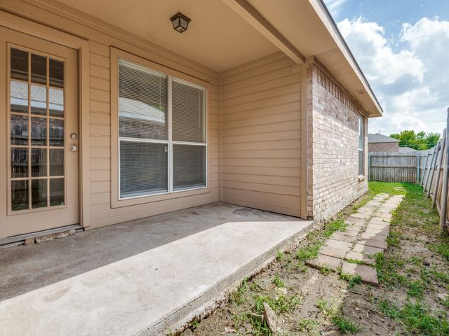 709 Catalina Drive, Lancaster, TX 75146