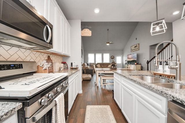 2394 Bishop Lagoon Way, La Porte, TX 77571