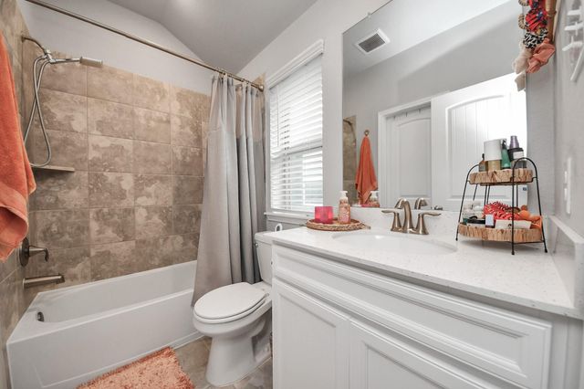 2394 Bishop Lagoon Way, La Porte, TX 77571