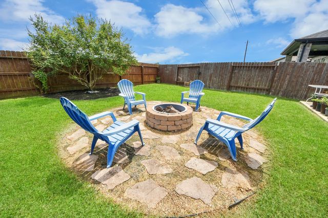 2394 Bishop Lagoon Way, La Porte, TX 77571