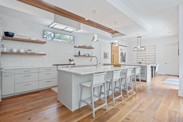 1605 Chelsea LN, Austin, TX 78704