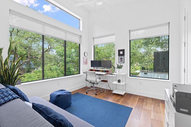 1605 Chelsea LN, Austin, TX 78704