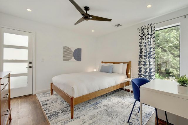 1605 Chelsea LN, Austin, TX 78704