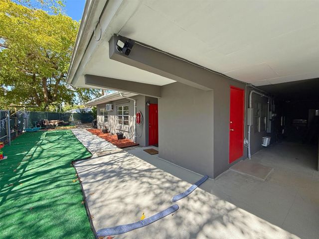 1390 Riverland Road, Fort Lauderdale, FL 33312