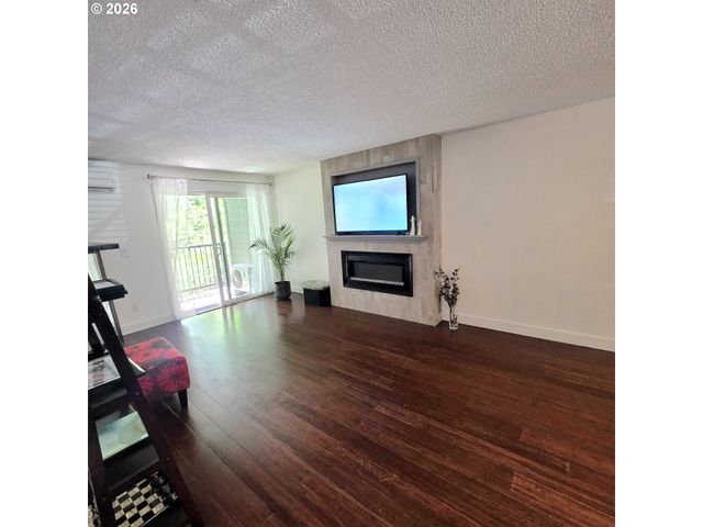 12622 Nw BARNES Rd 6, Portland, OR 97229