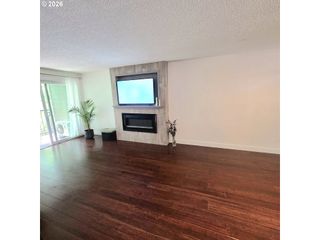 12622 Nw BARNES Rd 6, Portland, OR 97229