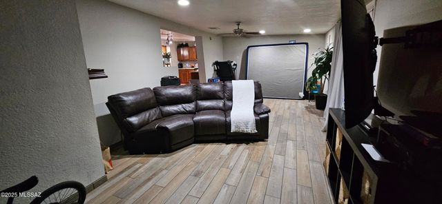 1462 E El Atajo, Tucson, AZ 85714