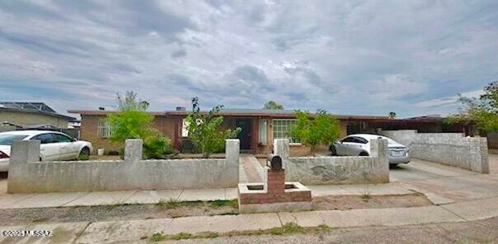 1462 E El Atajo, Tucson, AZ 85714