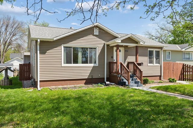 2015 S 9TH Street, Council Bluffs, IA 51501