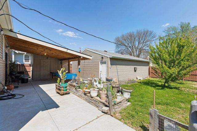 2015 S 9TH Street, Council Bluffs, IA 51501