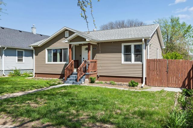 2015 S 9TH Street, Council Bluffs, IA 51501