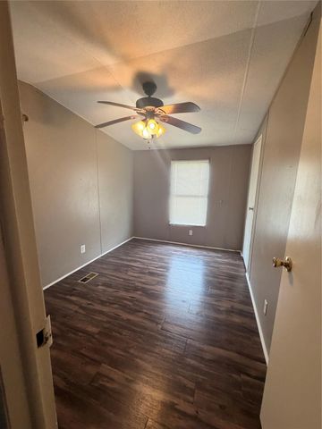 2021 N Battlebell Road 40, Highlands, TX 77562