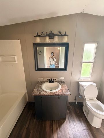 2021 N Battlebell Road 40, Highlands, TX 77562
