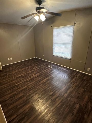 2021 N Battlebell Road 40, Highlands, TX 77562