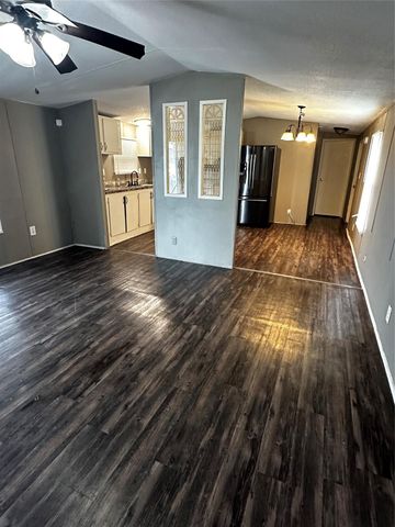 2021 N Battlebell Road 40, Highlands, TX 77562