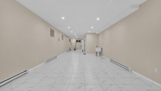 957 E 229th Street, Bronx, NY 10466