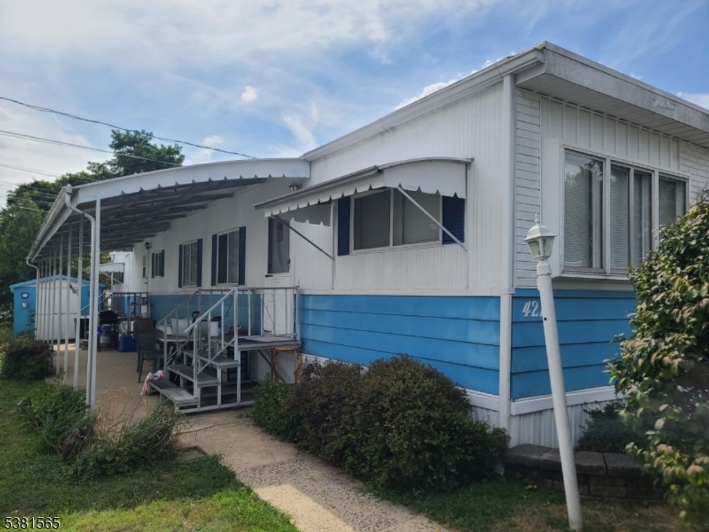 421 Kenbury Road, Branchburg Twp., NJ 08876