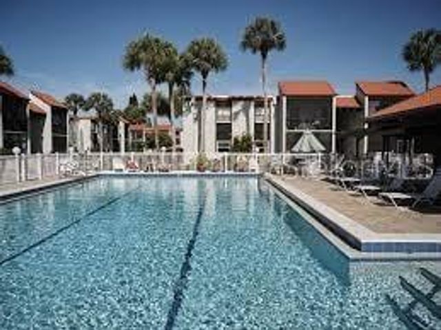 3215 BENEVA ROAD 204, Sarasota, FL 34232